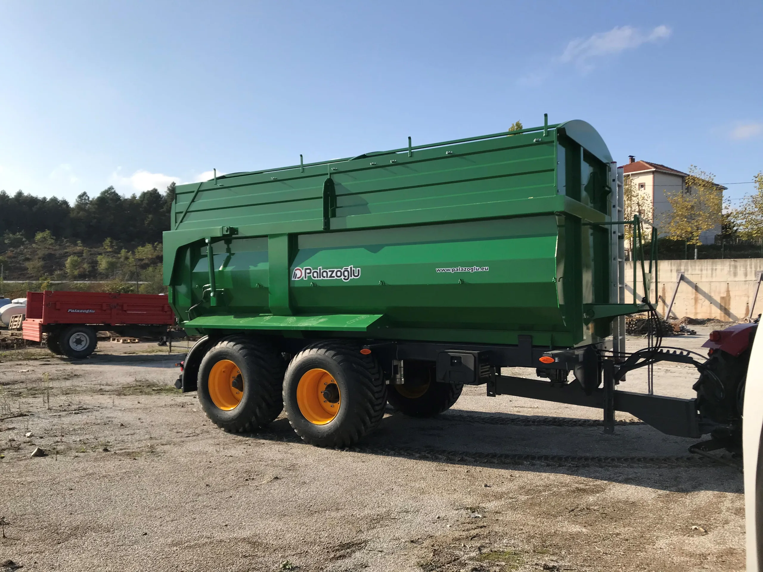 REMORCA AGRICOLA PALAZOGLU BENA TIP U 12 TONE