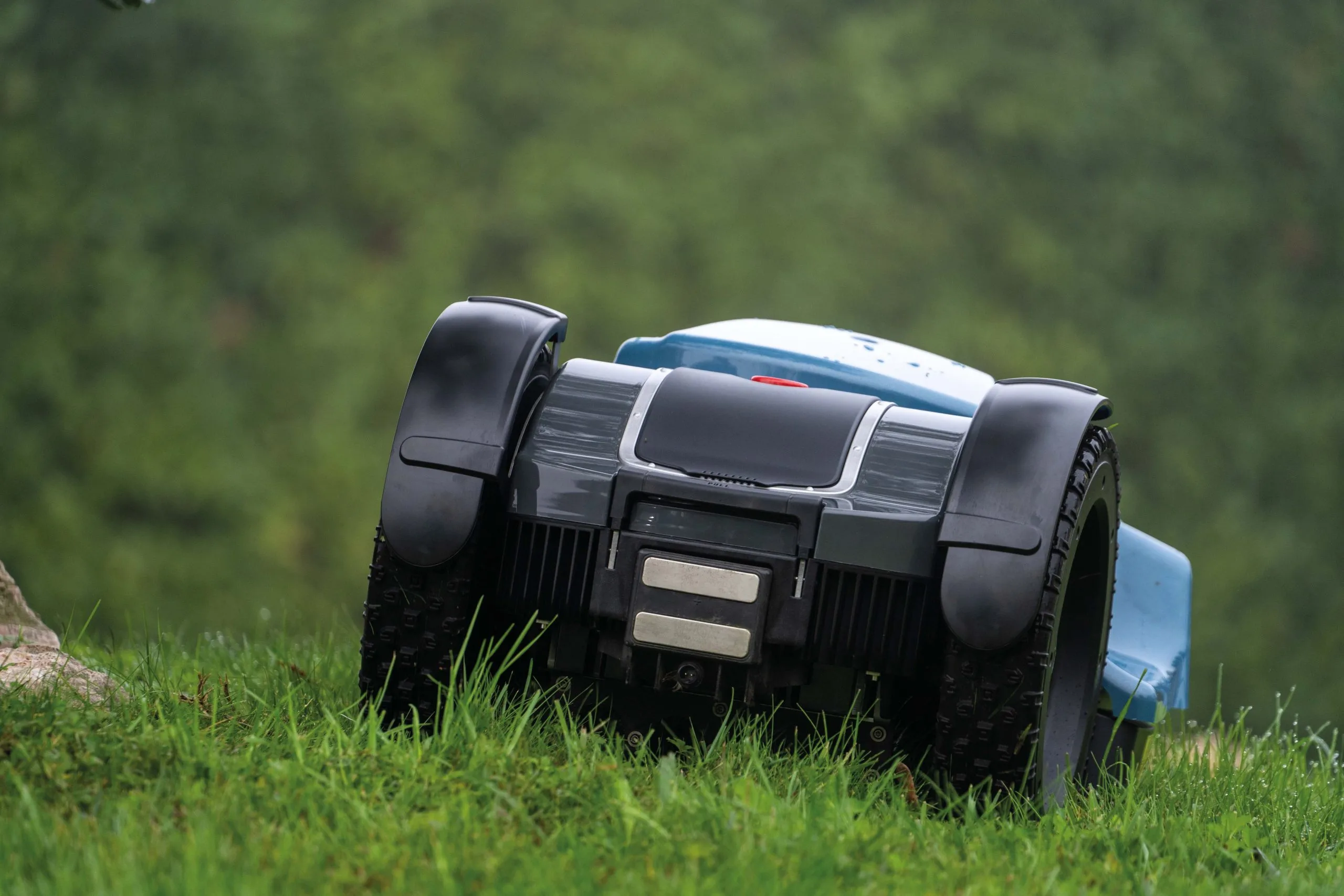 Robot de gazon Wiper Ultra Premium KXL S AWD